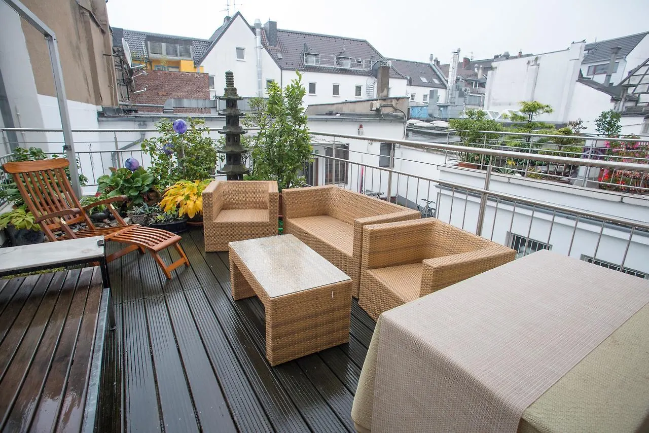 Apartement Mit Dachterrasse - Bei Curth Klingen - Teilen Sie Uns Ihre Ankunfszeit Mit Dusseldorf